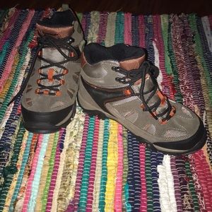 Boys hiking boots